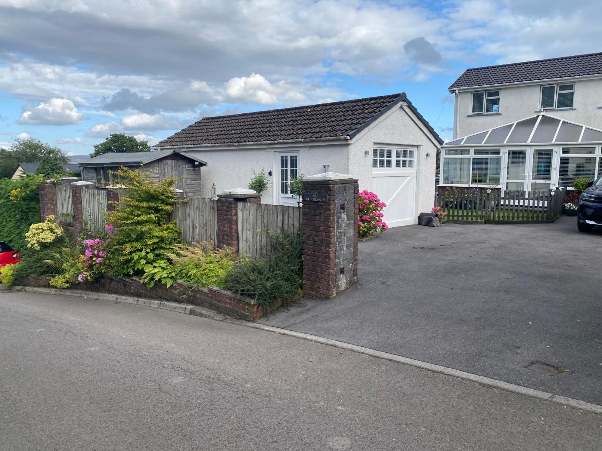 Bed and Breakfast The Shed Merthyr Tydfil Exterior foto